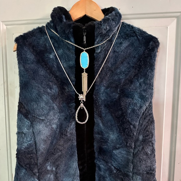 CB Wraps by Canvasbacks women Warm blue Faux Vest Size Small - Picture 4 of 13